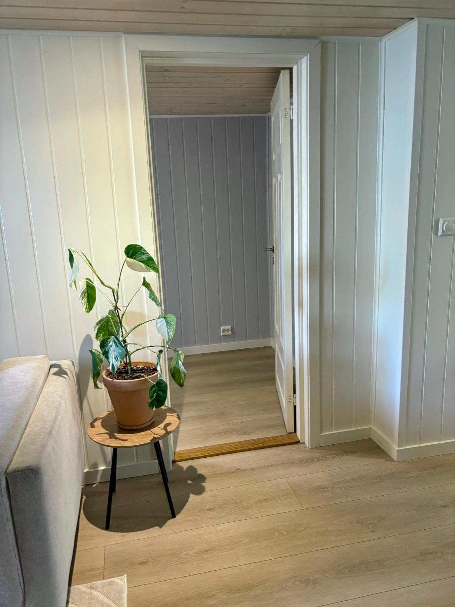 Down Town Apartment With Outside Area In Villa Kristiansand Exterior photo